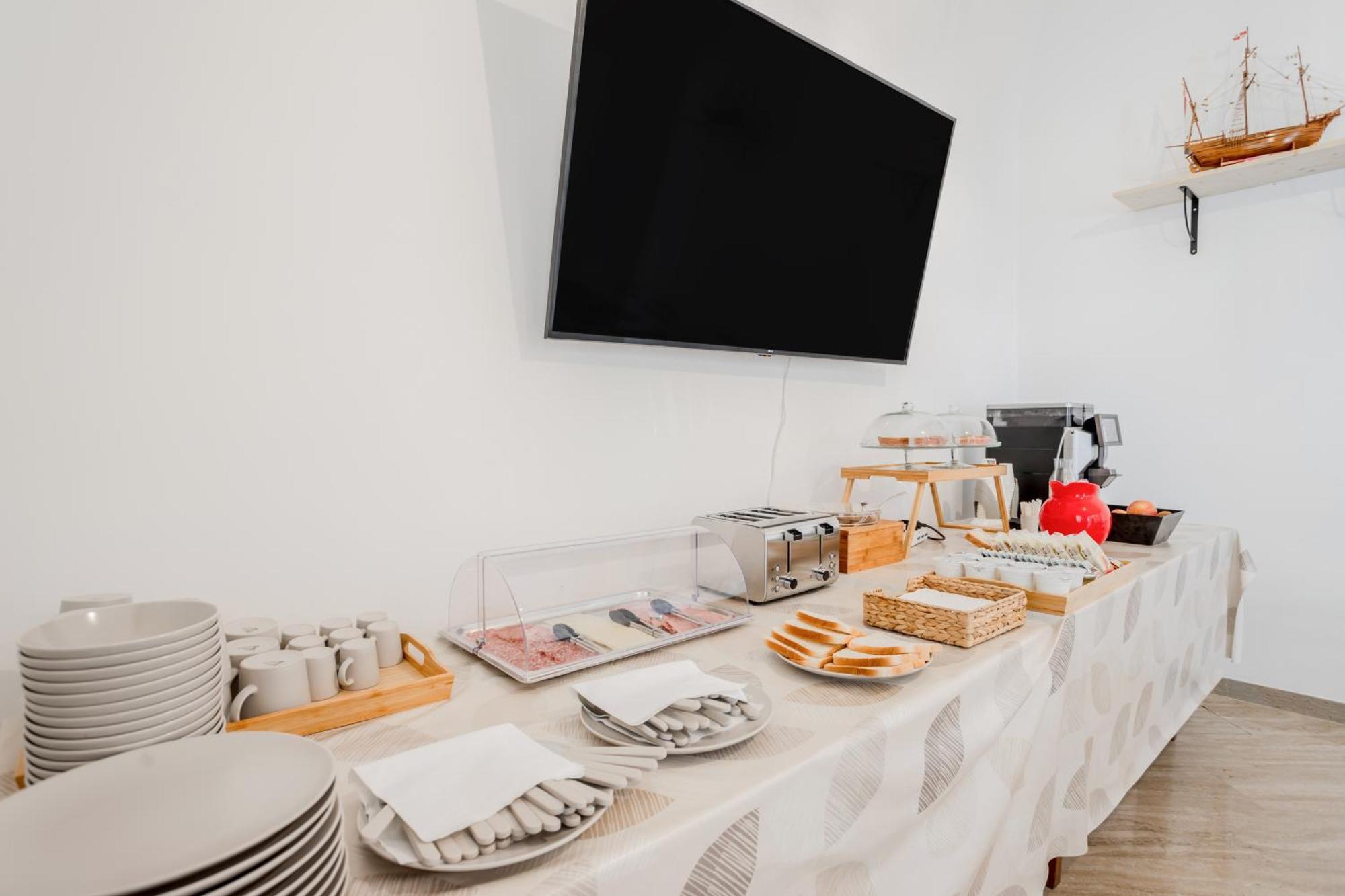 Pietramare Luxury Suites Бари Экстерьер фото