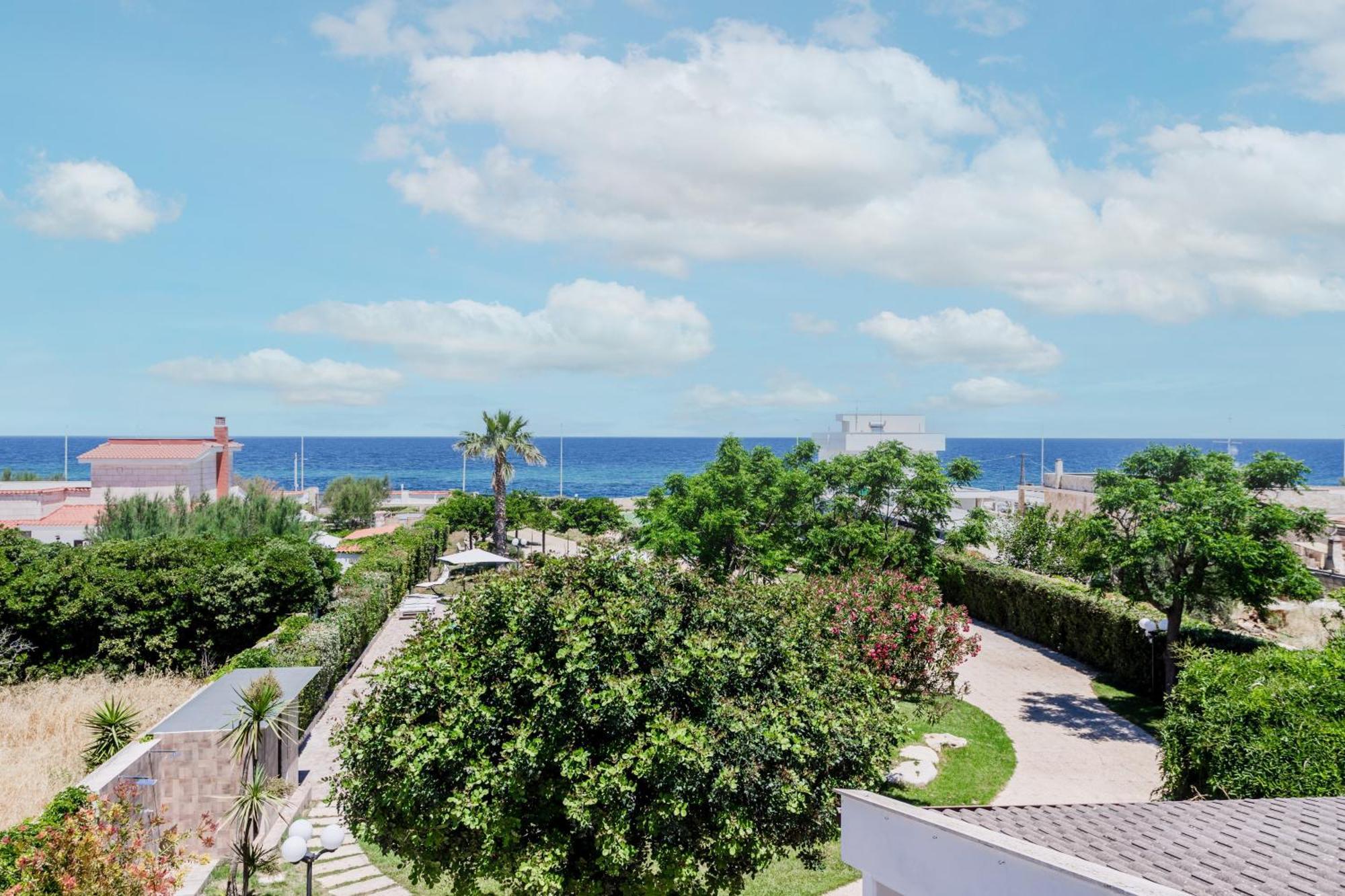 Pietramare Luxury Suites Бари Экстерьер фото