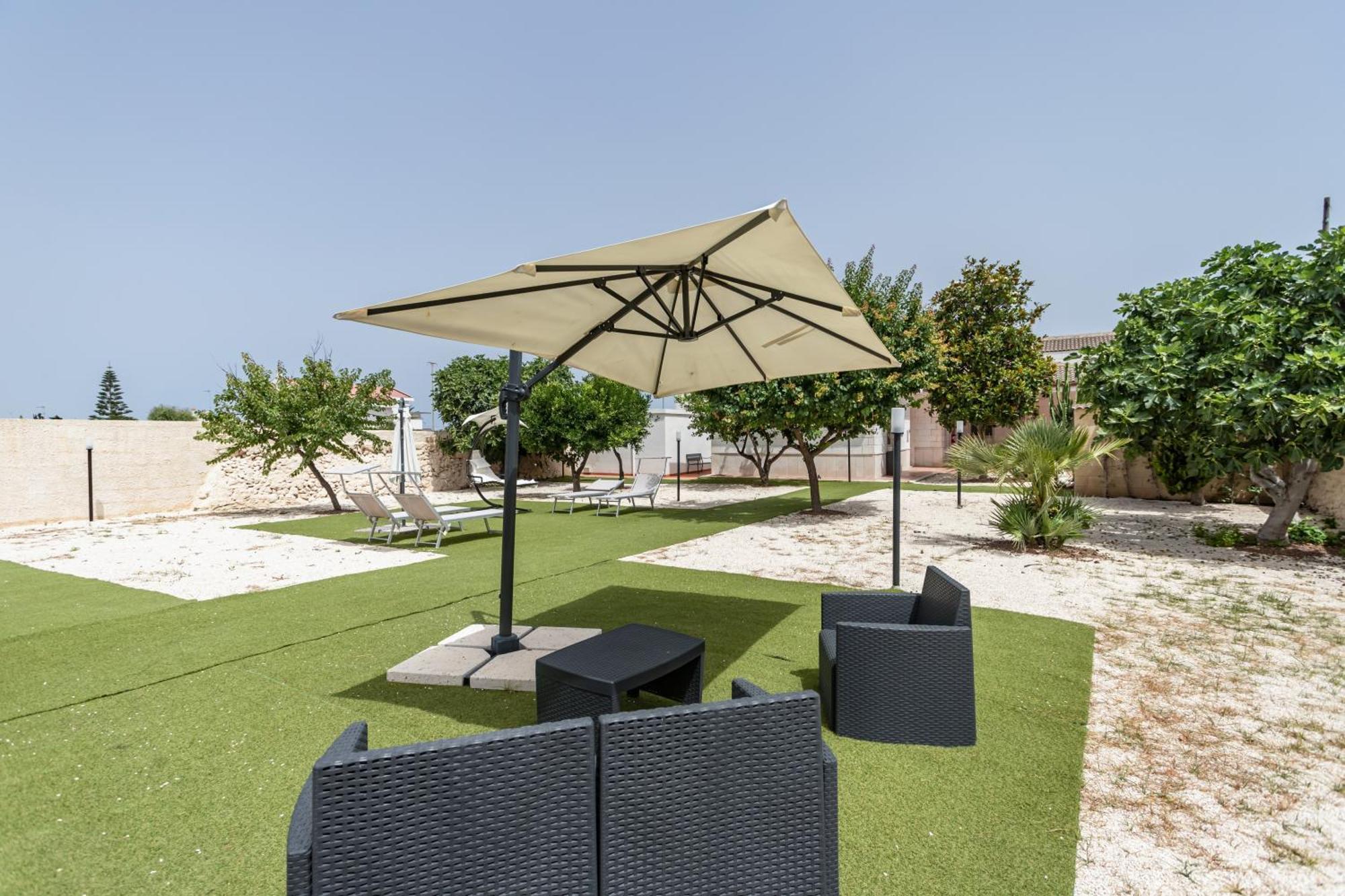 Pietramare Luxury Suites Бари Экстерьер фото