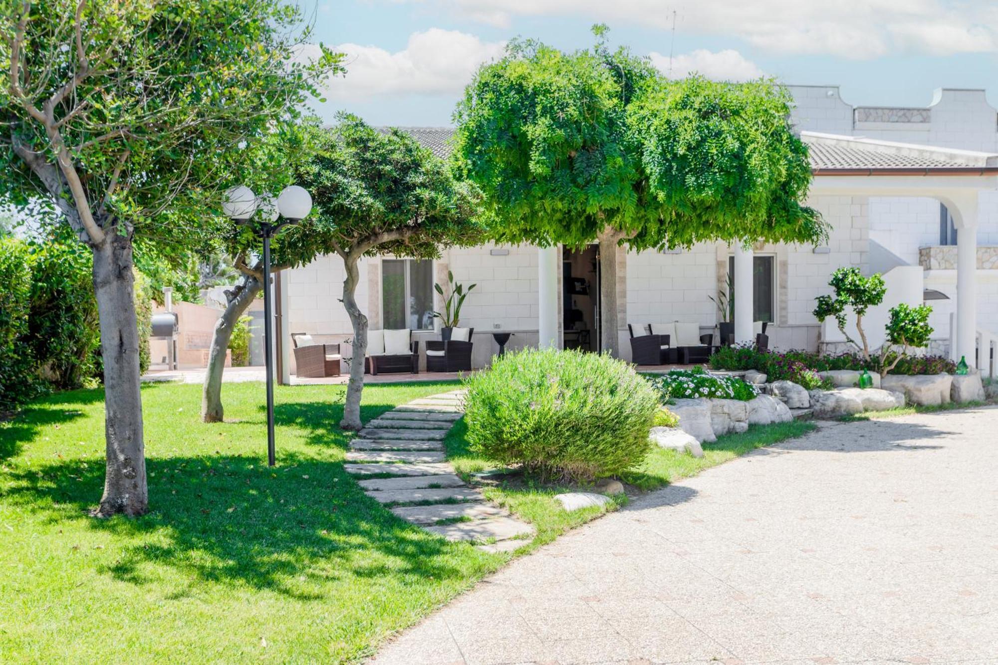 Pietramare Luxury Suites Бари Экстерьер фото